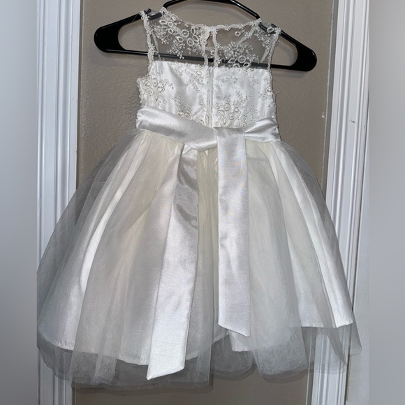Tahari Girls Flower Girl/Baptisim Dress Girls Sz 4 - Picture 3 of 7